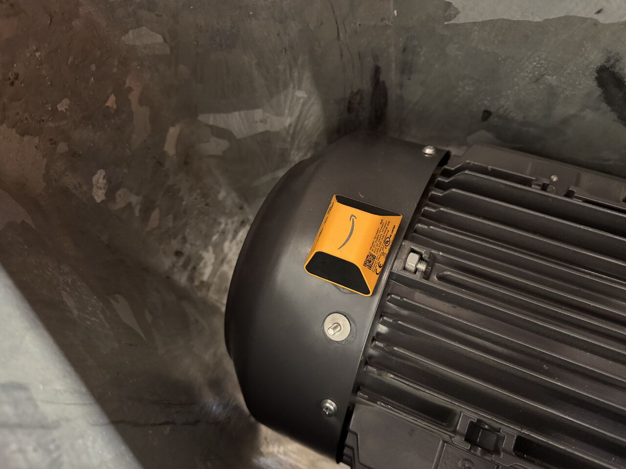 Fletcher-Moorland-AHU-Unit-Sensor-Placement-Motor-Close-Up